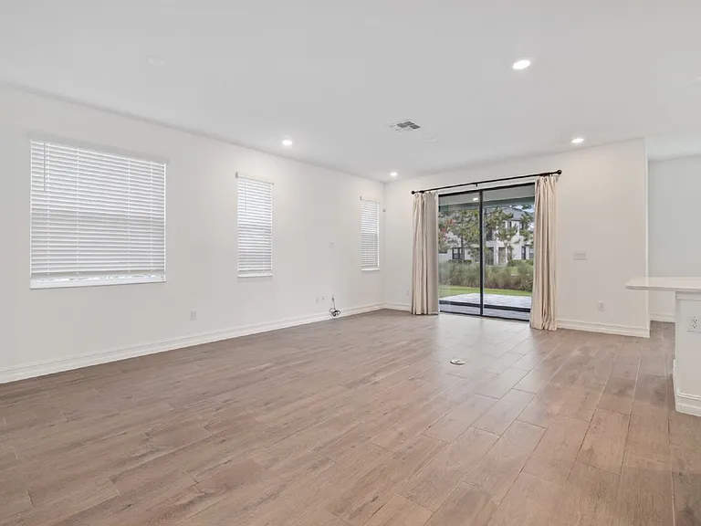 5103 San Martino Dr — Photo 6