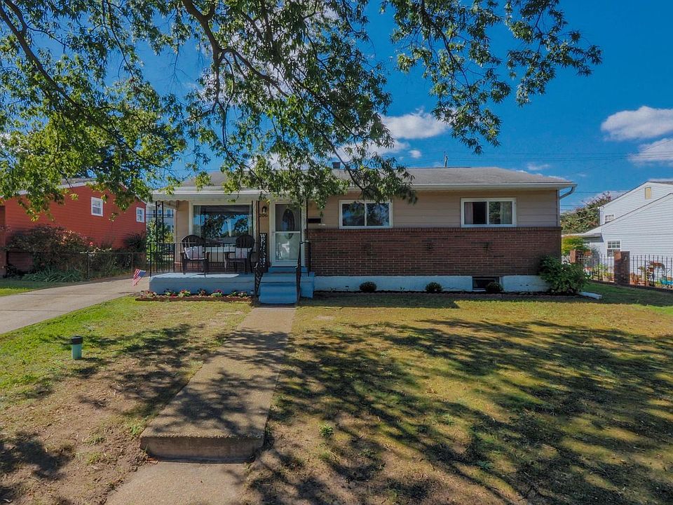 1st image of 206 Sunset Dr