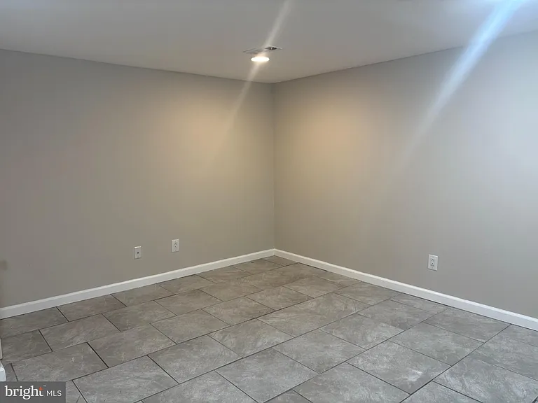 517 Tatum St — Photo 9