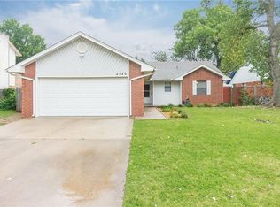 2120 NE 10th St, Moore, OK 73160