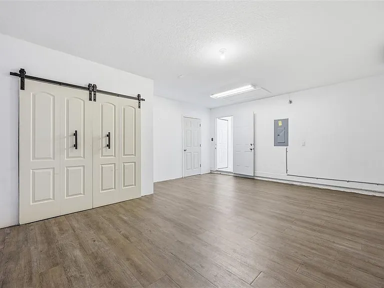 115 Maple Dr — Photo 26