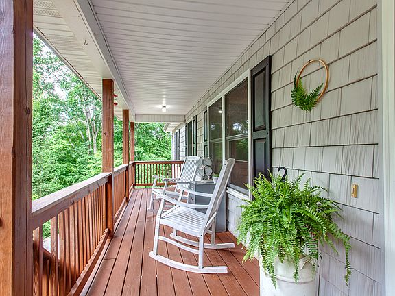 4th image of 2412 Shorewood Ln