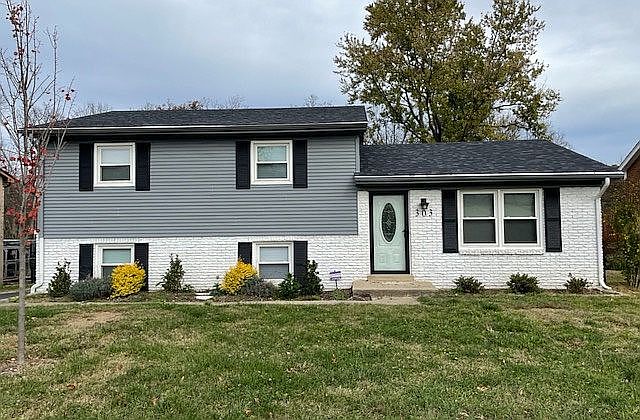 1st image of 303 E Tiverton Way