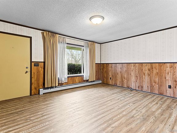 2nd image of 45784 Willis Rd