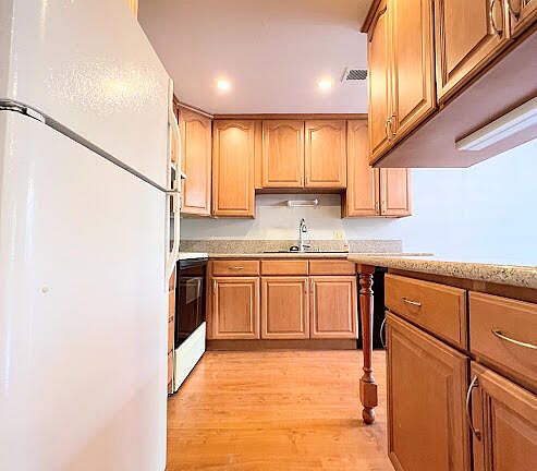 4th image of 254 Sequoia Ct APT 24