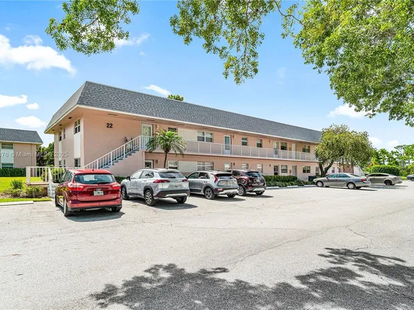 18081 SE Country Club Dr #22216, Tequesta, FL 33469