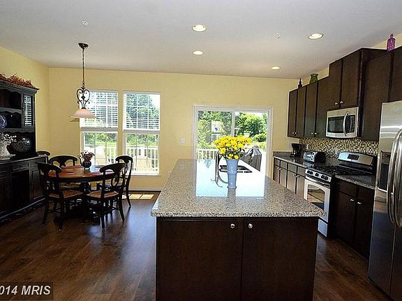 4th image of 22450 Glenbow Way