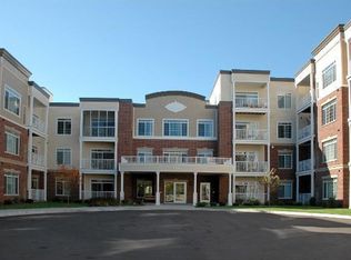8200 W 33rd St APT 413, Saint Louis Park, MN 55426