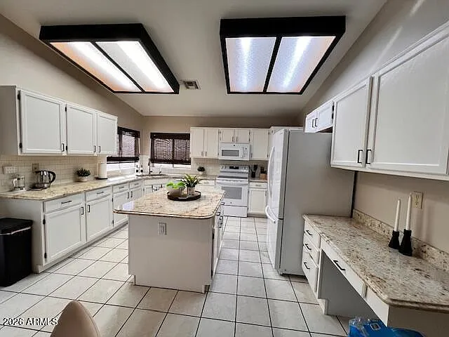 7633 W Kristal Way — Photo 10