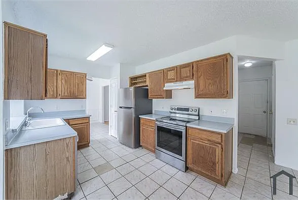 2500 Country Creek Ln — Photo 10