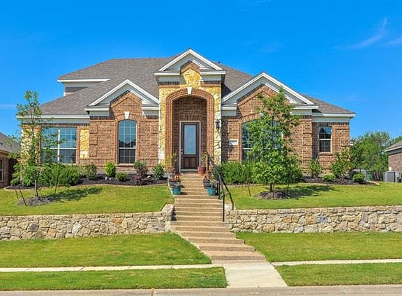 2nd image of 2917 Regents Park Ln