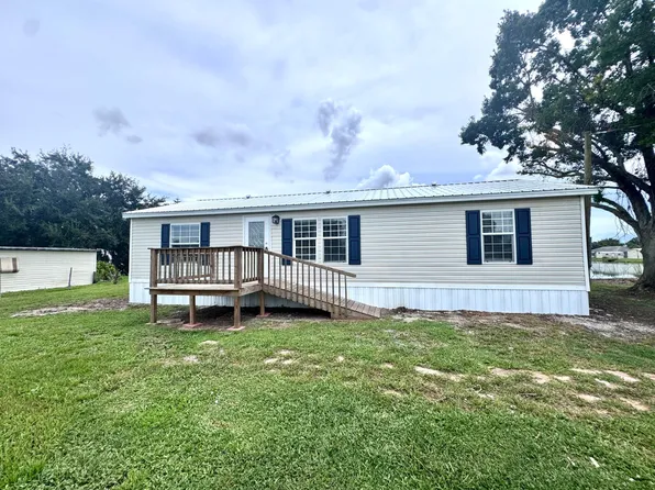 1067 Palm Court, Okeechobee, FL 34974