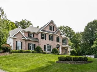 376 Rockwood Dr, Southington, CT 06489