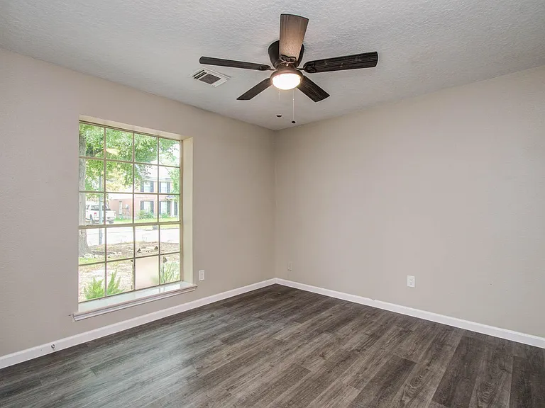 5803 Forest Timbers Dr — Photo 3
