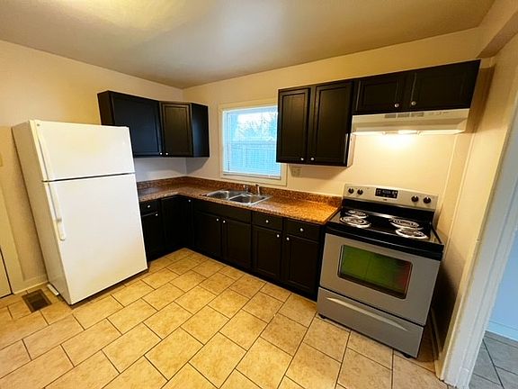 4014CorwynKitchen_01272022