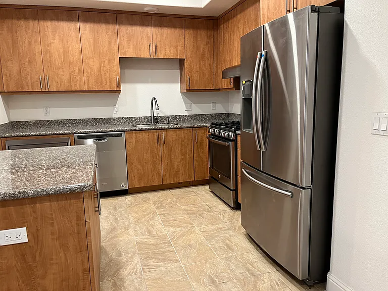 2585 El Camino Real #419 — Photo 4