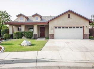 2810 Rising Mist Ln, Bakersfield, CA 93313