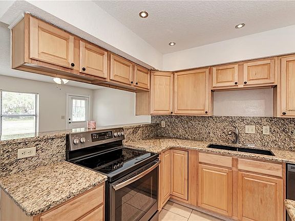 3rd image of 4913 S Chamberlain Blvd