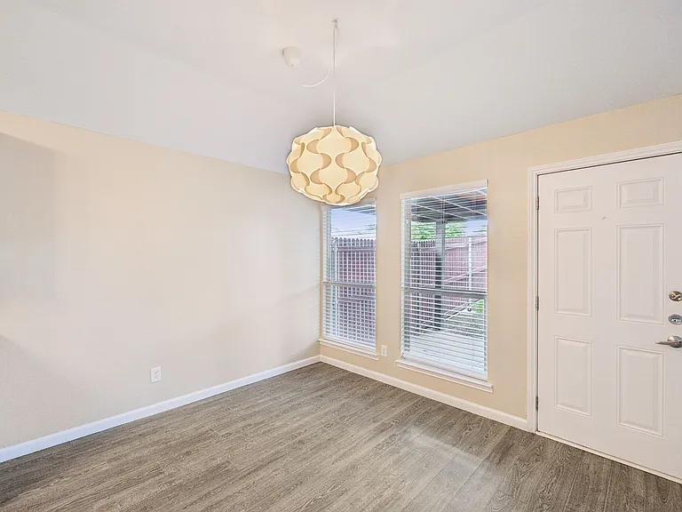 1001 Margaret Dr — Photo 11