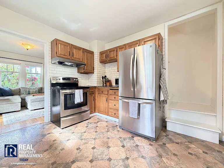 4310 N 31st St — Photo 9