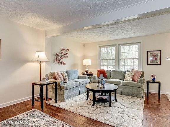 4th image of 9900 Oakdale Woods Ct