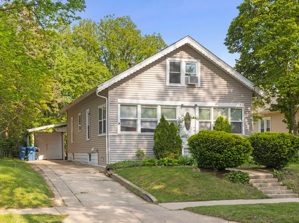 1028 5th St, Aurora, IL 60505