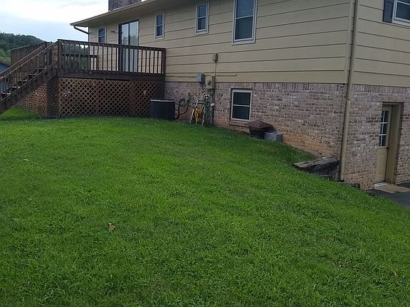 2nd image of 188 Bland Dr NE