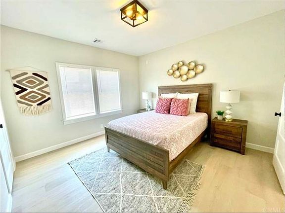 5th image of 2181 W 29th St
