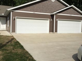 1509 Springfield Dr, Midland, MI 48642
