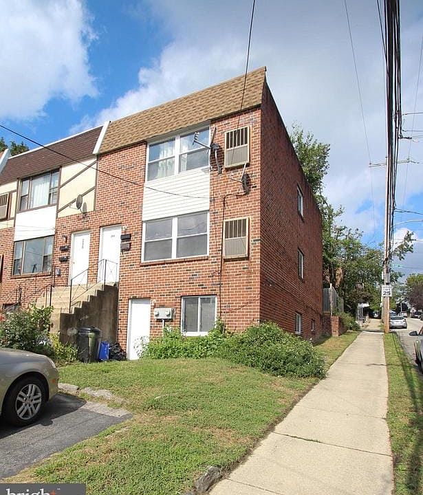 1st image of 298 Greenough St #2