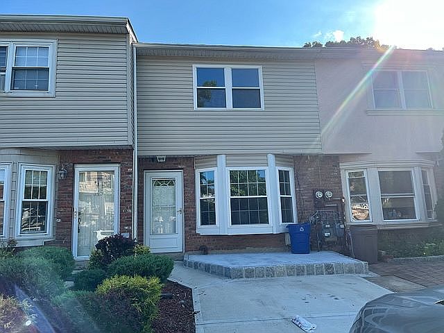 1st image of 347 Tanglewood Dr