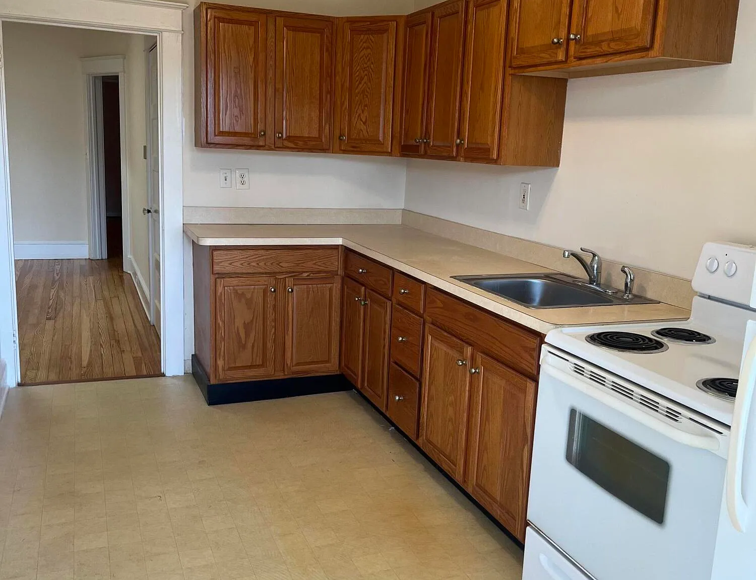 2 bed, $2,575 — Photo 4