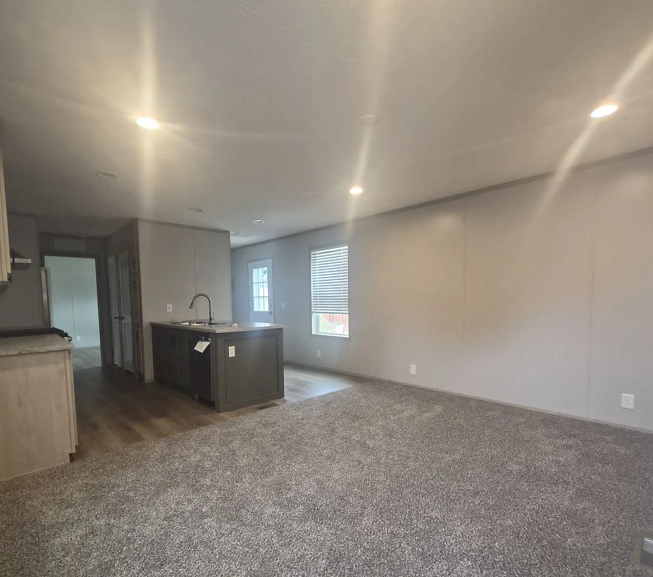 2 bed, $859 — Photo 4