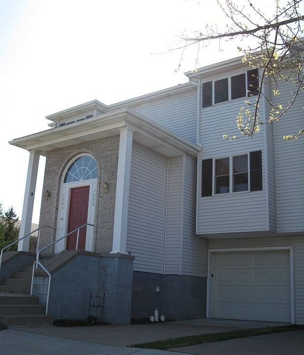 2nd image of 1695 W 45th St
