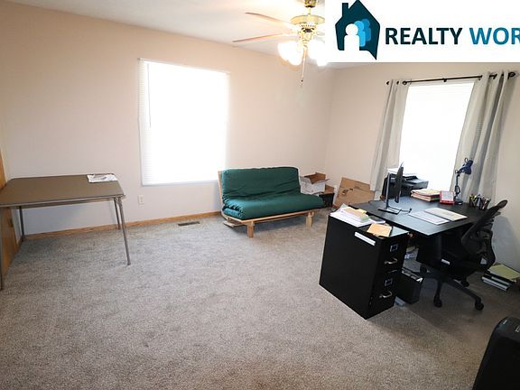 5th image of 2105 N 32nd St #2