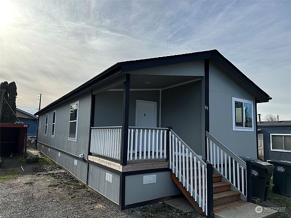 2nd image of 10302 LAKEVIEW Avenue SW #25