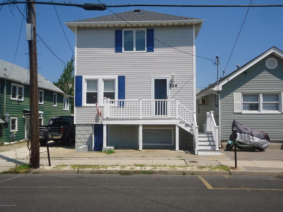 1st image of 124 Blaine Ave