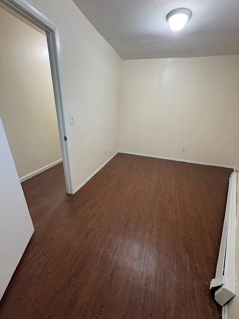 2 bed, 1.0 bath, $2,600 — Photo 3