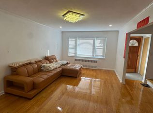 5310 208th St, Flushing, NY 11364