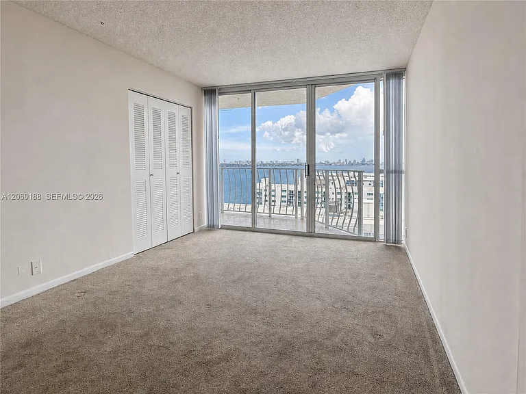 7601 E Treasure Dr #1807 — Photo 11