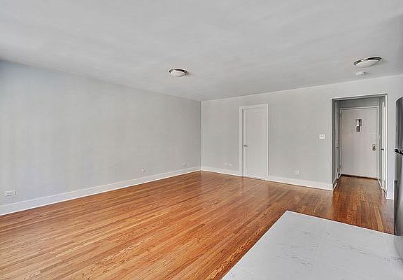 4th image of 2400 Webb Ave APT 3H