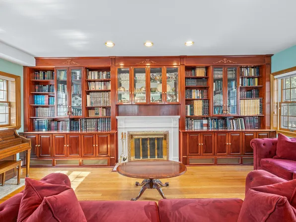 86-49 Dunton Street image 16 of 29