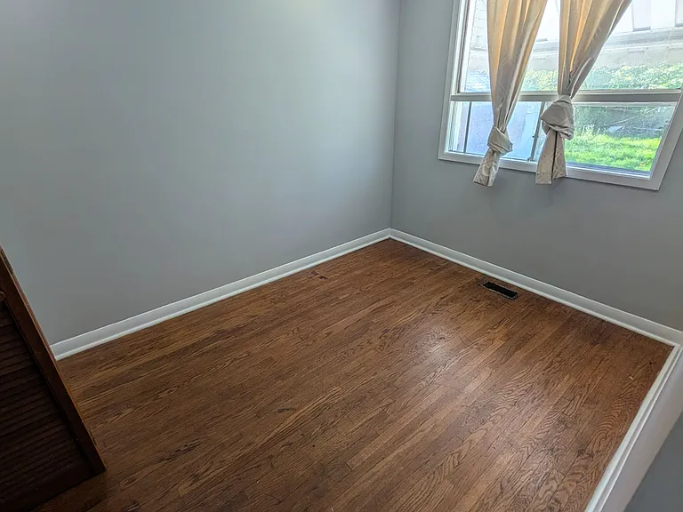 7084 Minotola Ave — Photo 5