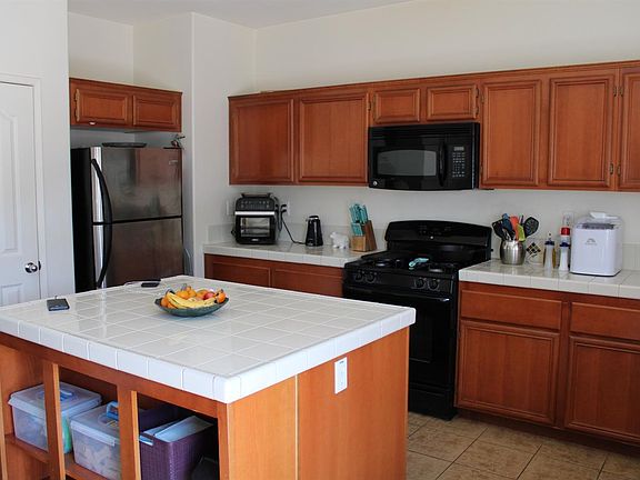 4th image of 2228 Dove Ave