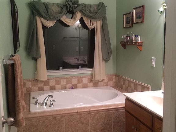 2nd image of 1308 Kingston Oaks