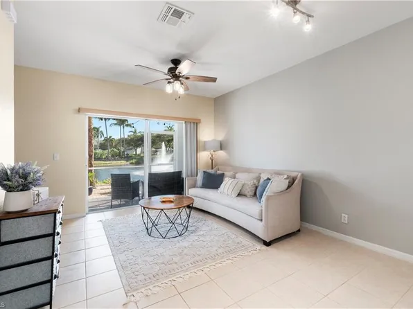 8068 Pacific Beach DR, FORT MYERS, FL 33966