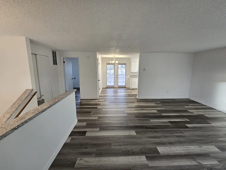 501 Burrell Ave #B — Photo 1
