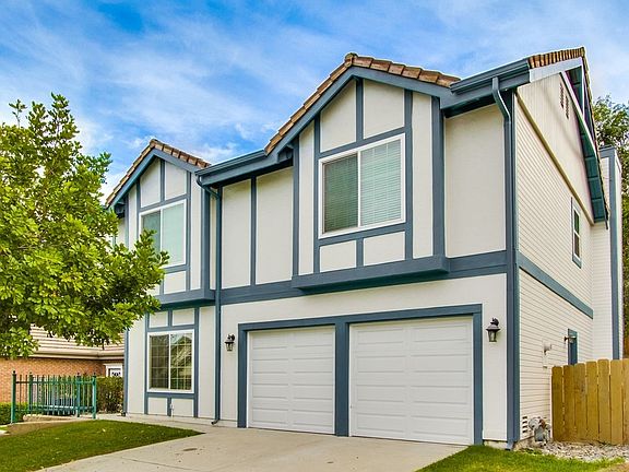 5th image of 860 English Holly Ln