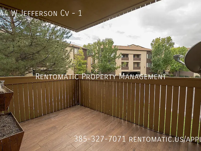 644 W Jefferson Cv #1 — Photo 17