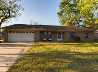 1109 W Point Tap Rd, Palestine, TX 75803